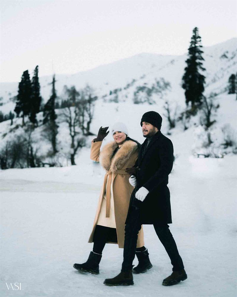 Akshay & Vedika photographed by VASL