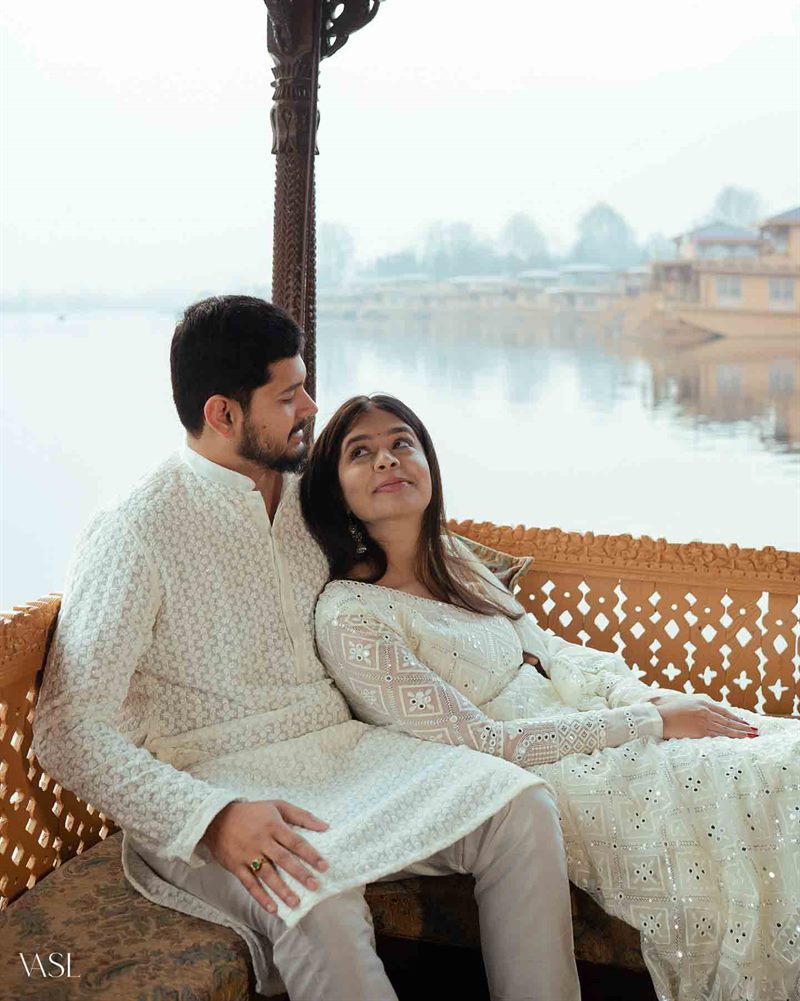 Rajath & Amrutha photographed by VASL
