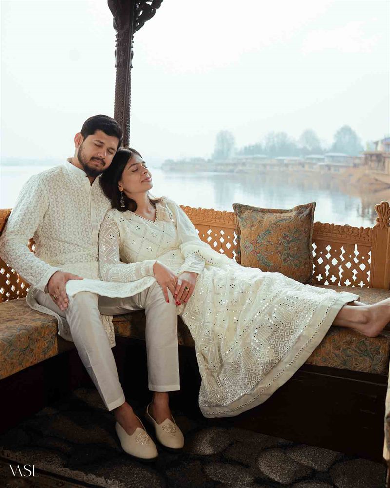 Rajath & Amrutha photographed by VASL